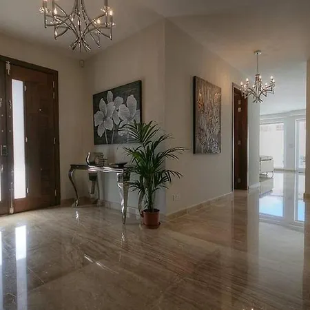 Marble Luxury W Pool !